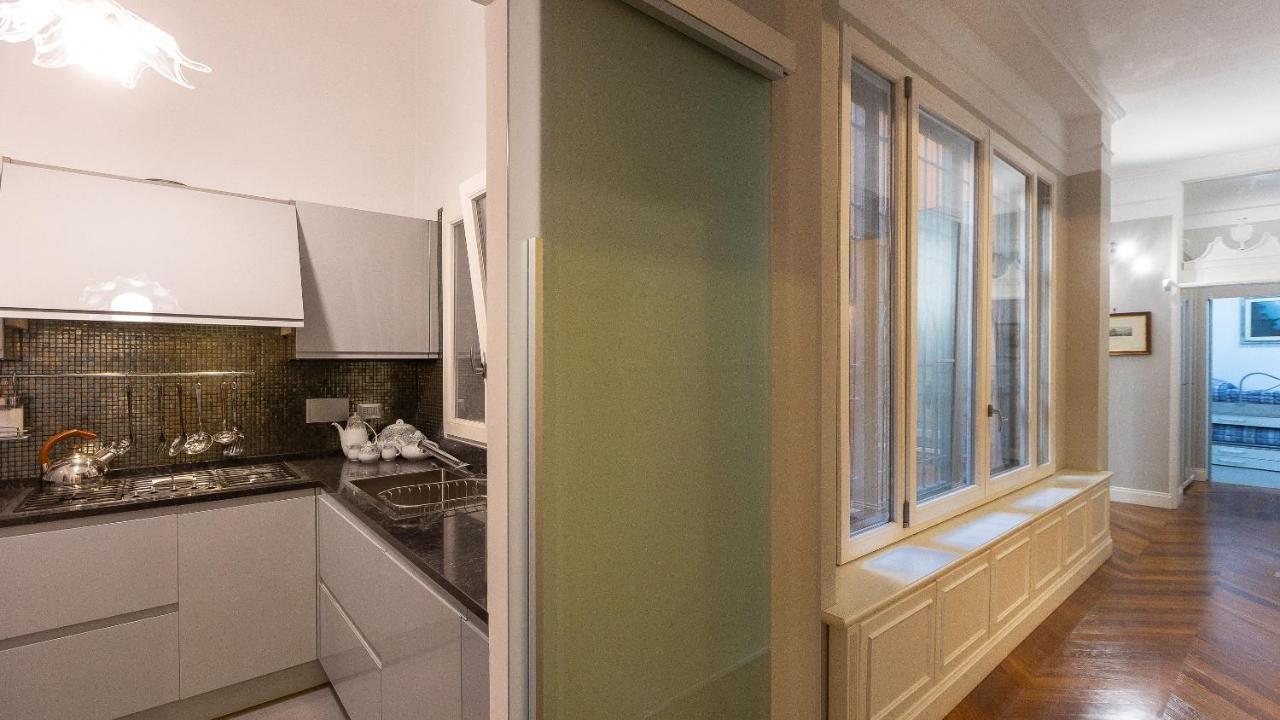 Apartment Gregoriana Luxury In Rom